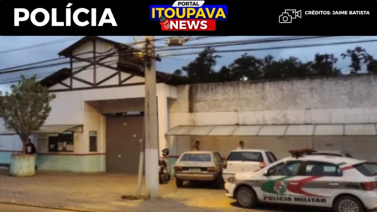 Homem com mandado de prisão em aberto é localizado e preso pela PM no bairro Itoupavazinha